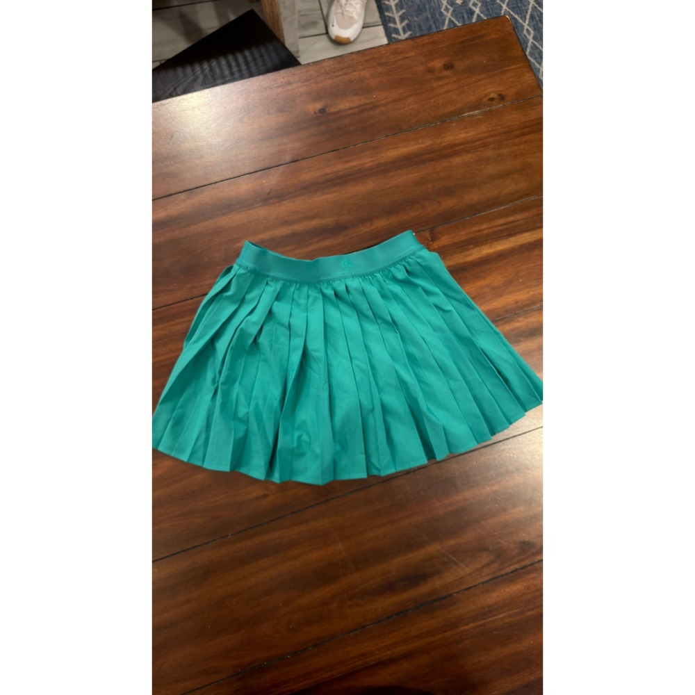 Lululemon Varsity Pleated Skirt Teal Green Tennis Skort LW8ALRS Size 4